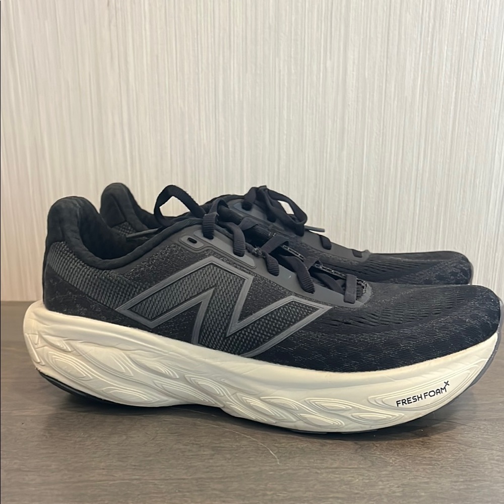 New Balance Fresh Foam X 1080 V14 Sz 8.5